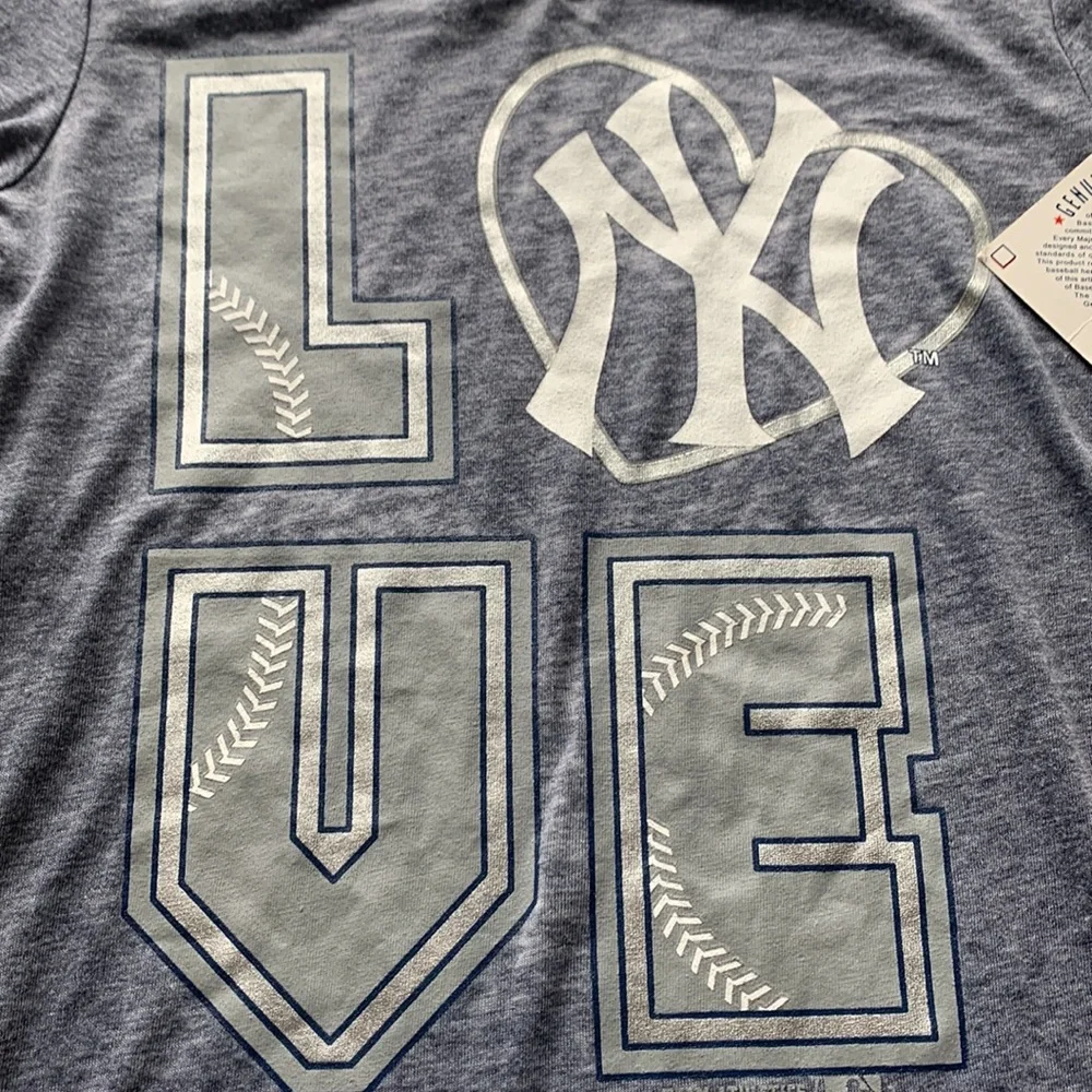 NWT! Genuine Merchandise Girl’s New York Yankees T-Shirt - Size 10/12